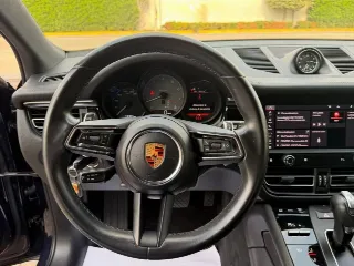 Foto 11 di 28: PORSCHE Macan