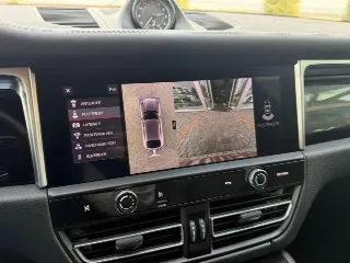 Foto 18 di 28: PORSCHE Macan