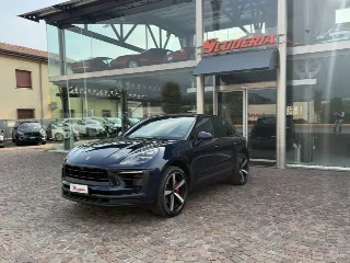 Foto 2 di 28: PORSCHE Macan