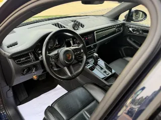 Foto 9 di 28: PORSCHE Macan