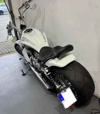 Foto 6 di 8: Harley-Davidson V-Rod Muscle | 2013 | Route 66 Auctions
