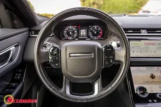 Foto 10 di 20: LAND ROVER Range Rover Velar