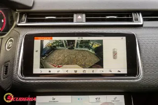 Foto 12 di 20: LAND ROVER Range Rover Velar