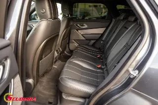 Foto 13 di 20: LAND ROVER Range Rover Velar
