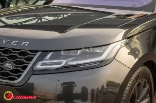 Foto 20 di 20: LAND ROVER Range Rover Velar