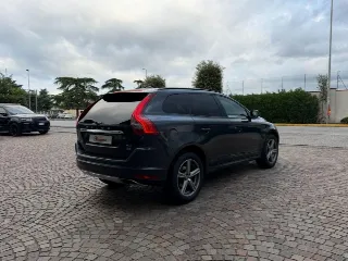 Foto 4 di 21: VOLVO XC60