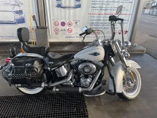 Foto 7 di 8: Harley-Davidson Heritage Softail Classic | 2013 | Route 66 Auctions