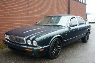 Foto 4 di 8: Jaguar XJ8 4.0 | 2000 | Route 66 Auctions
