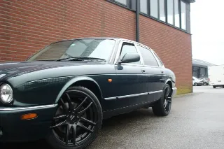 Foto 6 di 8: Jaguar XJ8 4.0 | 2000 | Route 66 Auctions