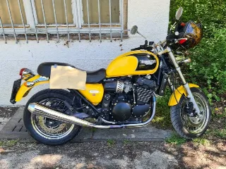 Foto 2 di 2: Triumph Thunderbird Sport | 2000 | Route 66 Auctions