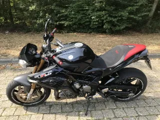 Foto 4 di 5: Benelli TNT 899 | 2008 | Route 66 Auctions
