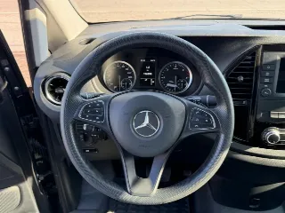 Foto 10 di 24: MERCEDES-BENZ Vito