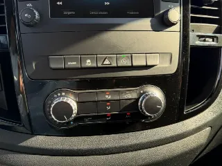 Foto 17 di 24: MERCEDES-BENZ Vito