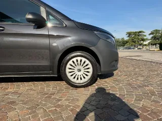 Foto 22 di 24: MERCEDES-BENZ Vito