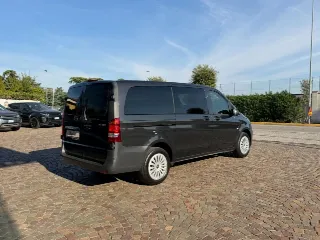 Foto 4 di 24: MERCEDES-BENZ Vito
