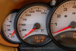 Foto 20 di 24: 2000 Porsche 996
