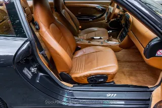 Foto 21 di 24: 2000 Porsche 996