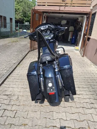 Foto 4 di 4: Harley-Davidson Street Glide | 2010 | Route 66 Auctions