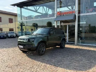 Foto 2 di 27: LAND ROVER Defender