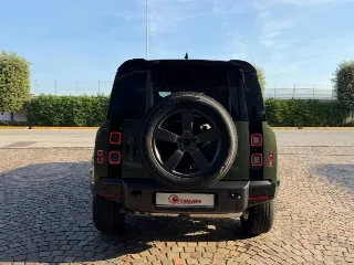 Foto 5 di 27: LAND ROVER Defender