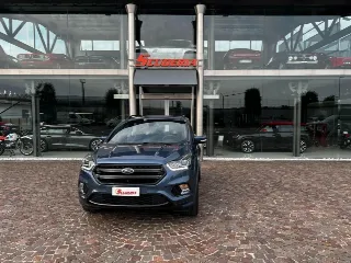 Foto 1 di 23: FORD Kuga