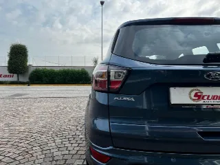 Foto 23 di 23: FORD Kuga