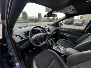 Foto 7 di 23: FORD Kuga