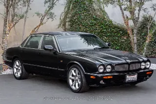 Foto 1 di 24: 2002 Jaguar XJR