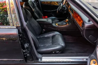 Foto 24 di 24: 2002 Jaguar XJR