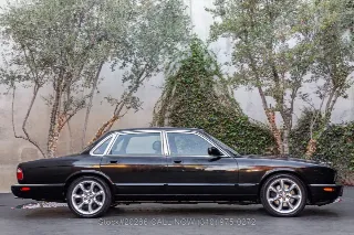 Foto 4 di 24: 2002 Jaguar XJR