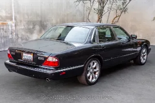 Foto 5 di 24: 2002 Jaguar XJR