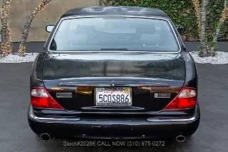 Foto 6 di 24: 2002 Jaguar XJR
