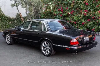 Foto 7 di 24: 2002 Jaguar XJR