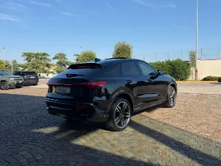 Foto 4 di 35: AUDI Q5