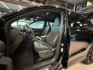 Foto 7 di 15: AUDI Q5