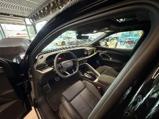 Foto 8 di 15: AUDI Q5