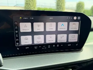Foto 16 di 26: AUDI Q3