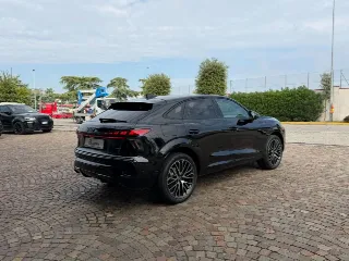 Foto 4 di 26: AUDI Q3