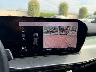 Foto 12 di 29: AUDI Q3
