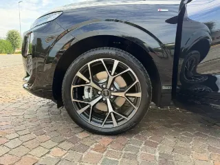 Foto 13 di 29: AUDI Q3