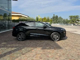 Foto 3 di 29: AUDI Q3