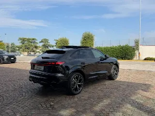 Foto 4 di 29: AUDI Q3