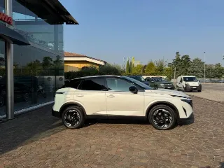 Foto 3 di 24: NISSAN Qashqai