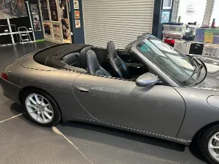 Foto 5 di 10: Porsche 911 Carrera 4 Cabriolet | Route 66 Auctions