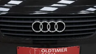 Foto 12 di 40: Audi TT Roadster 1.8 Turbo 20v