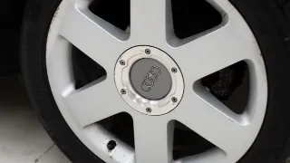 Foto 30 di 40: Audi TT Roadster 1.8 Turbo 20v