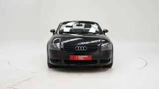 Foto 9 di 40: Audi TT Roadster 1.8 Turbo 20v