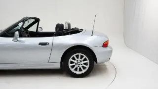 Foto 32 di 40: BMW Z3 1.8