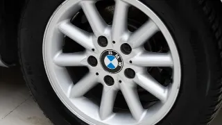 Foto 34 di 40: BMW Z3 1.8