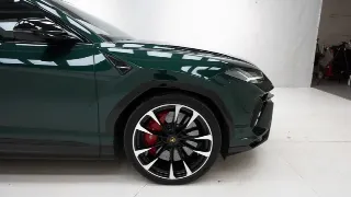 Foto 16 di 40: Lamborghini Urus S